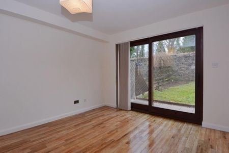 5 Village Court, Newtownbreda Road, BT8, Belfast - Photo 3