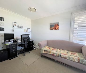 Exclusive living in the heart of Spring Farm- Water included! - Photo 2