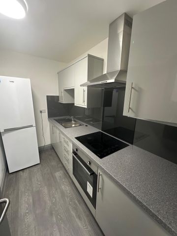 1 bedroom in a house share to rent - Photo 3