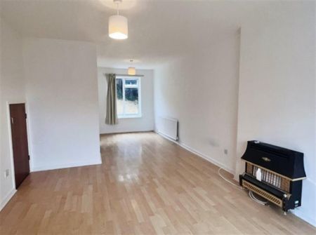 3 bedroom House To Let - Photo 5