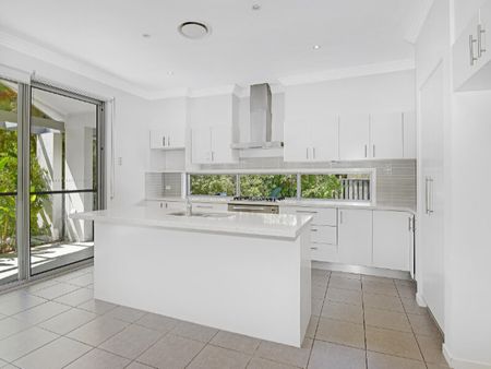 9 Kintail Lane, Coomera Waters - Photo 5