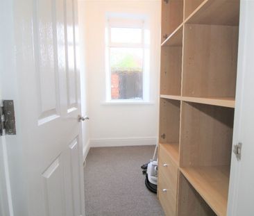 Garstang Road Flat, PRESTON, Lancashire PR2 8JS - Photo 4