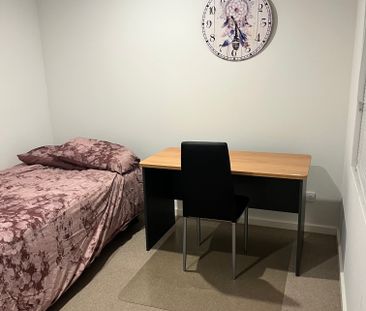 Ellenbrook - Photo 1