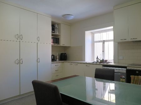 4/206 Harrington Street Hobart TAS 7000 Australia - Photo 3