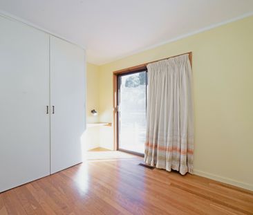 This Is What Living in Aranda Is All About - Photo 6