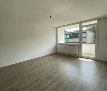 Tapezierte Wohnung mit Balkon in Familienfreundlicher Umgebung - Foto 6