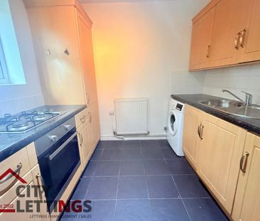 2 bedroom maisonette to rent - Photo 2