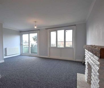 Ditchling Drive, Hastings, TN35 - Photo 2