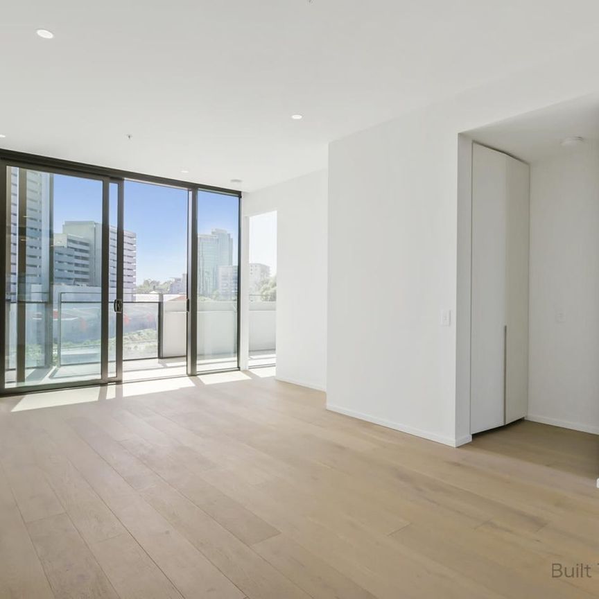 Space and Comfort - Photo 1