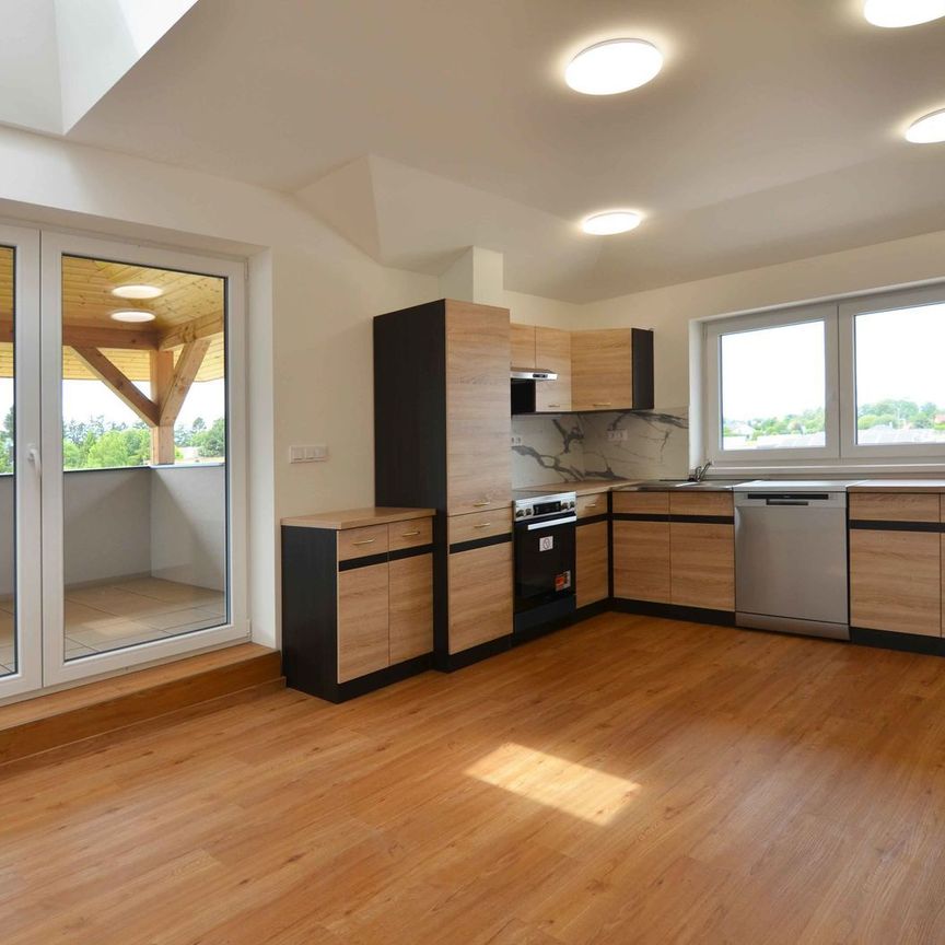 Pronájem bytu 3+1 v osobním vlastnictví 104 m², Úhonice - Photo 1