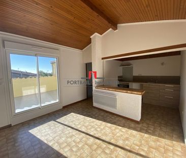 Appartement deux pièces avec terrasse - Photo 2