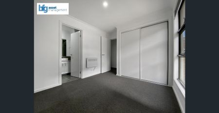 Modern & Spacious 2-Bedroom Townhouse for Lease! - Photo 2
