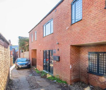 1 bed Flat To Let - Photo 6