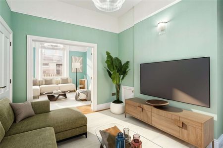 A five bedroom Georgian house totally refurbished throughout and presented in immaculate condition. - Photo 2