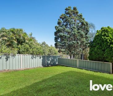 1/2 Hillview Crescent, Macquarie Hills, NSW, 2285 - Photo 5