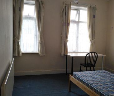 4 bedroom house share to rent - Photo 1