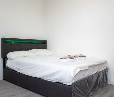 Studio Flat, Whitchurch Lane, HA8 - Photo 1