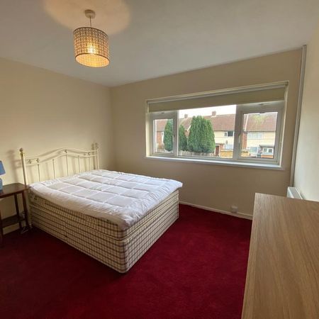 1 bedroom in a house share to rent - Photo 3