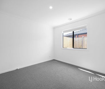 17 Leona Drive, Wyndham Vale VIC, Belconnen - Photo 3