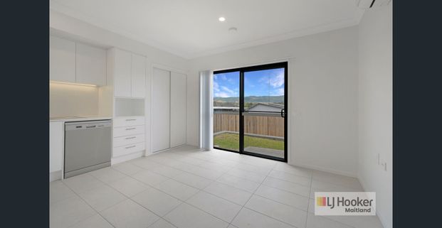 Neat & Modern 2-Bedroom Unit - Photo 1