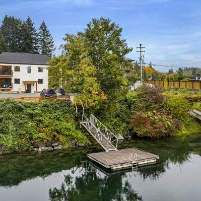 Lake Cowichan Waterfront Fully Furnished Rentals - Photo 1