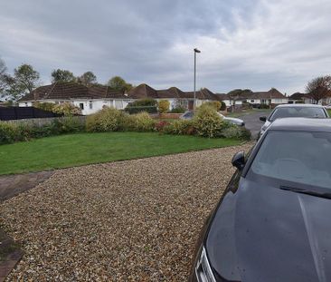 2 bedroom detached bungalow to rent - Photo 3