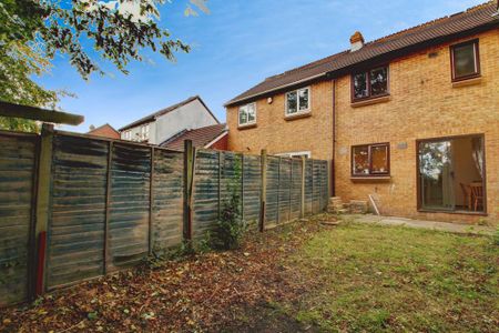 2 bedroom detached house to rent - Photo 3
