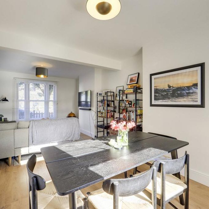 2 bedroom terraced house to rent - Photo 1