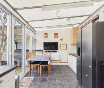 Burns Avenue, Feltham,TW14 - Photo 2