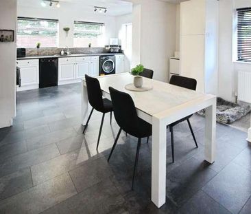 William Rise, Leeds, LS15 - Photo 1