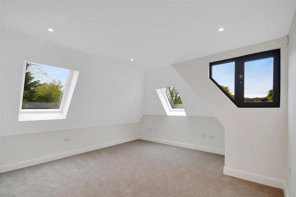 2 bedroom penthouse to rent - Photo 1