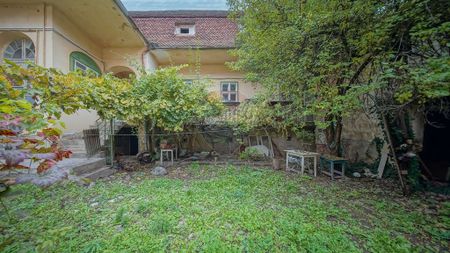 Casă singură în curte, de închiriat, Schei! - Photo 2