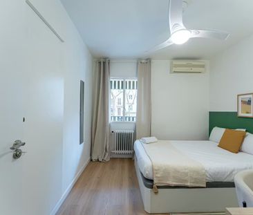 Paseo de la Reina Cristina, Madrid, Community of Madrid 28014 - Photo 6