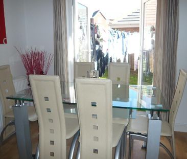 3 bedroom property to rent - Photo 3