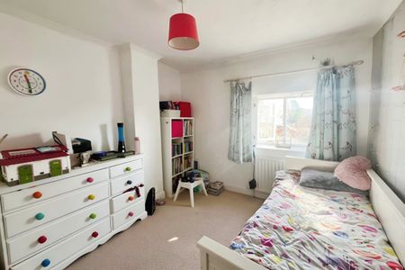 Middle Street - Photo 5