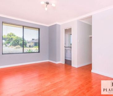 Stylish & Spacious Living - Photo 3