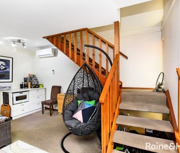 Spacious & Modern Townhouse in Sought-After Location - Photo 3