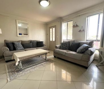 BEAUTIFUL 2 BEDROOM TOWNHOUSE PLUS EXTRA LARGE STUDY - Photo 6