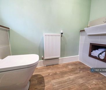 2 bedroom terraced house to rent - Photo 6
