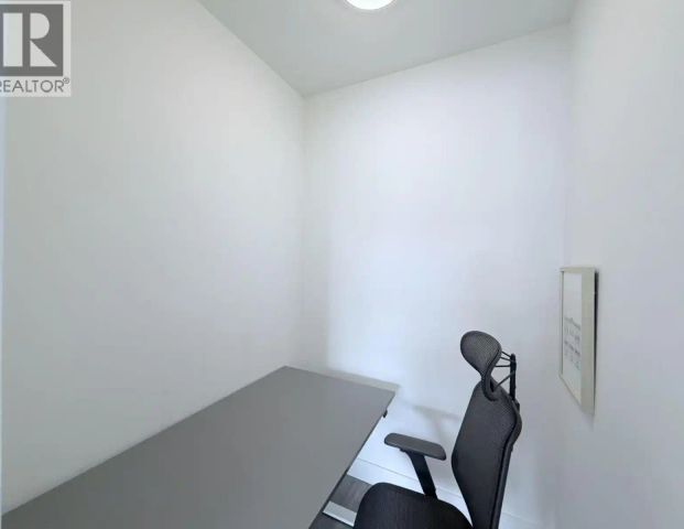1414 2180 KELLY AVENUE — 1 Bedroom - Photo 1