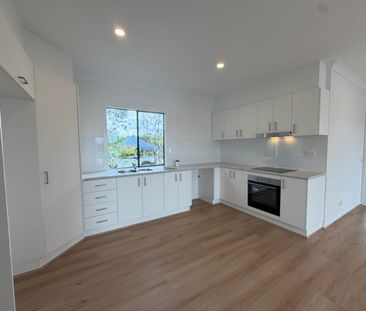 Brand New!! Modern 3-Bedroom 2-Bathroom Granny Flat in Mount Gravat... - Photo 5