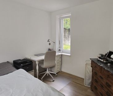 APPARTEMENT 21/2 PIÈCES À ZURICH - DISTRICT 2 WOLLISHOFEN, MEUBLÉ, ... - Photo 4