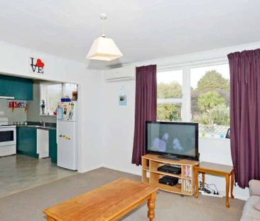 CLOUSTON PARK 2 BEDROOM - Photo 2