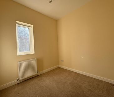 3 bedroom House To Let Total Size: 721 SQ FT - Photo 5