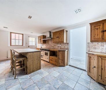 3 bedroom detached house to rent - Photo 2