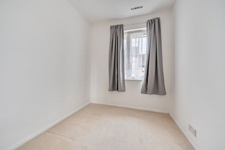 Chasewood Avenue, ENFIELD - Photo 3