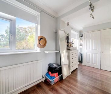 4 bedroom detached house to rent - Photo 5