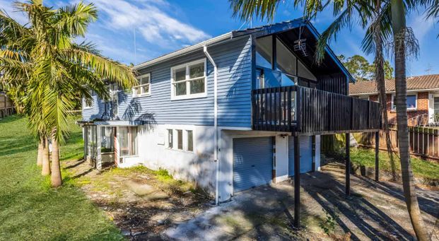 Spacious 2‑Bedroom Rental in Tōtara Vale, North Shore $640 pw - Photo 1