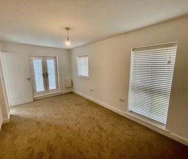 2 bedroom semi-detached house to rent - Photo 5