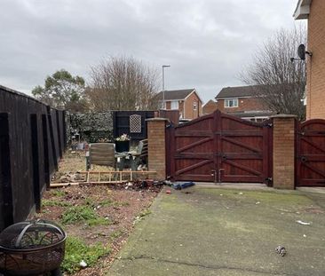 East Avenue - Photo 6